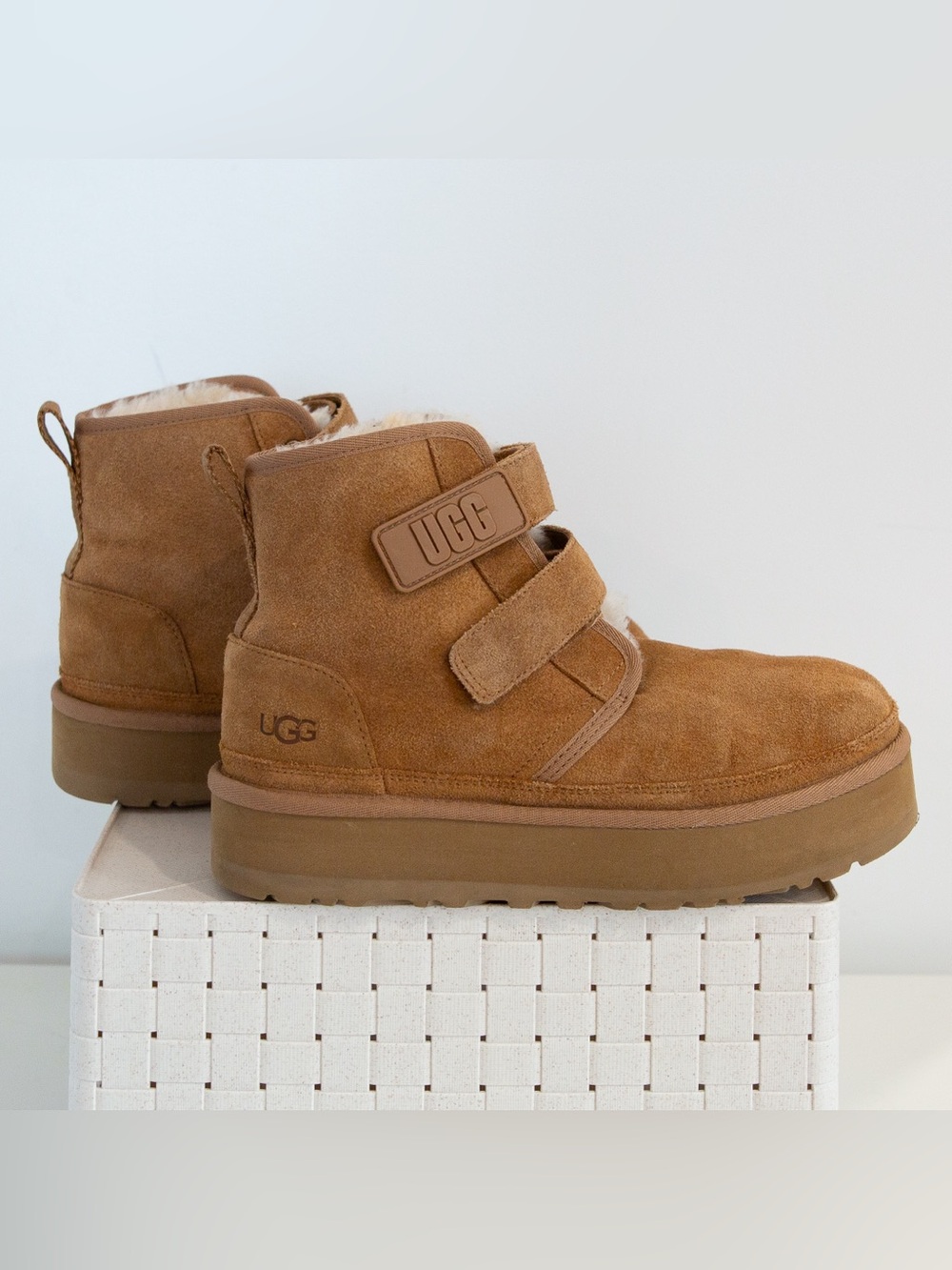 UGG Neumel Platform Strap Boots Chestnut Suede | Size 6 | GUC